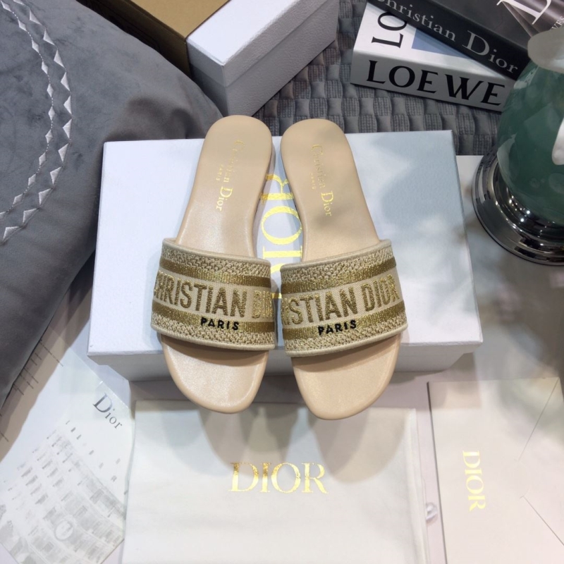 ch**an D*or slippers
